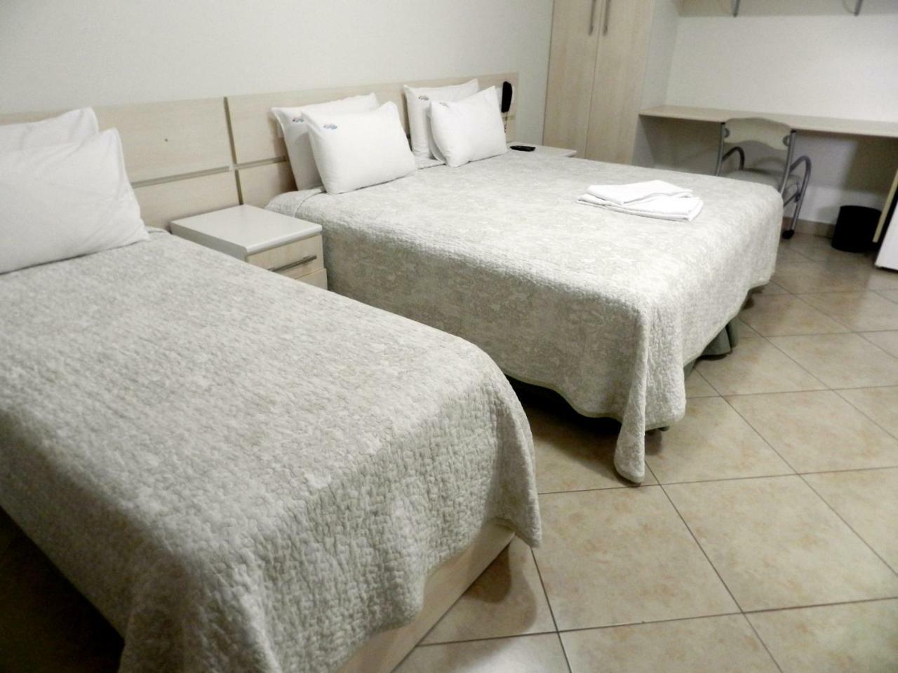 Holambra Garden Hotel Extérieur photo A room at the hotel