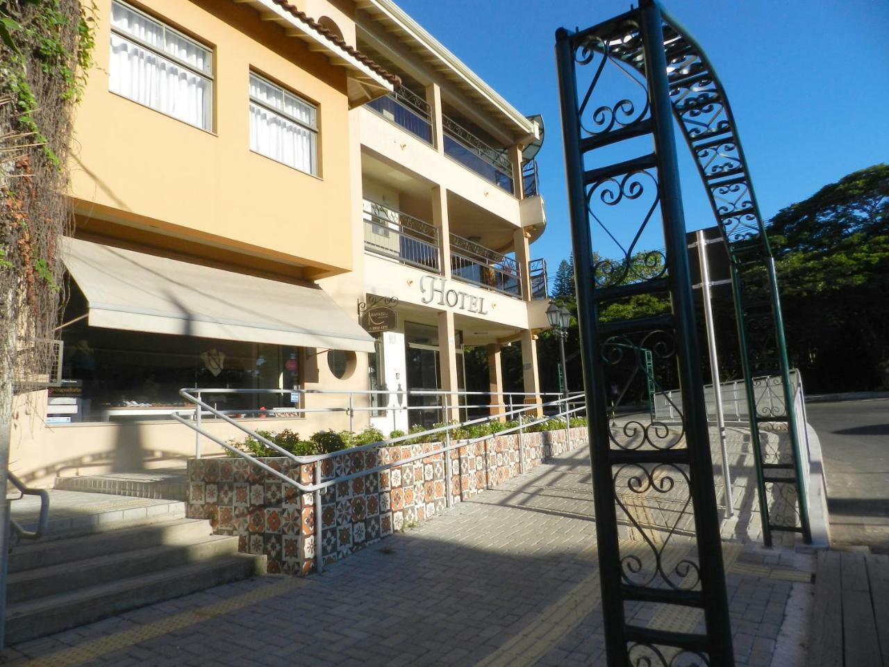 Holambra Garden Hotel Extérieur photo The entrance to the hotel